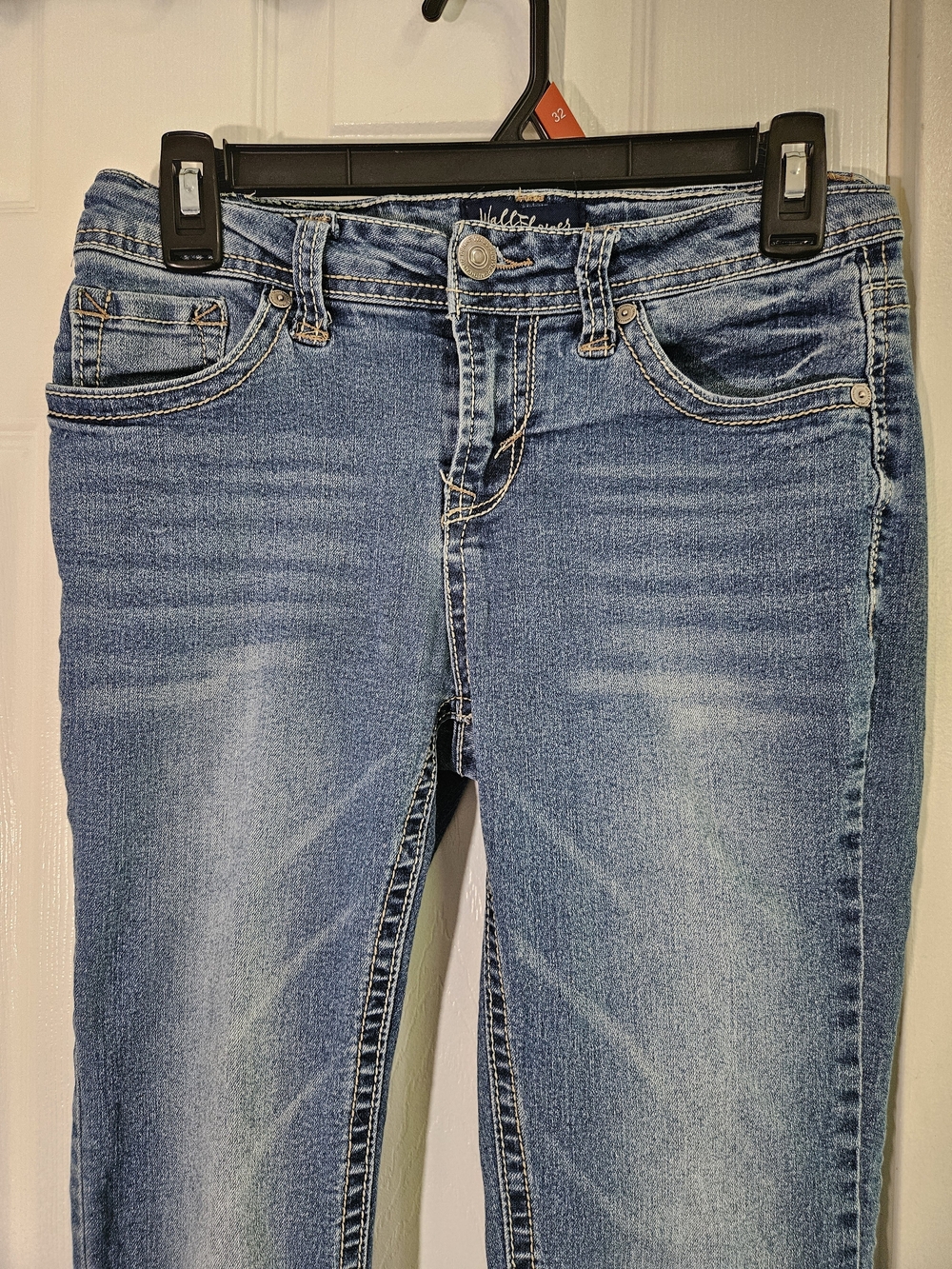 WallFlower Junior's Bootcut Mid-Rise Insta Stretch Jeans - Picture 2 of 11